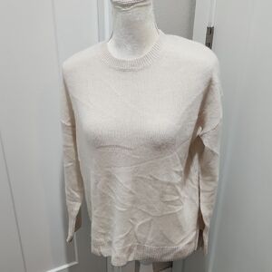 Aqua Soft Cream Crew Neck Sweater NWT M